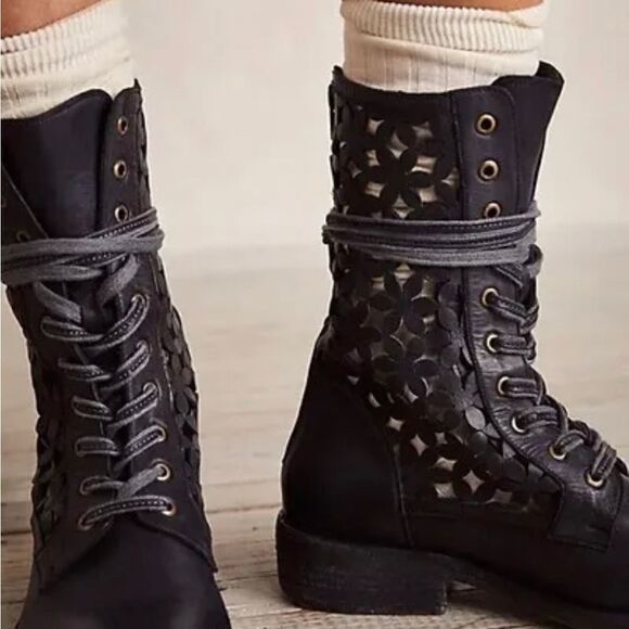 New Free People Black Leather Flower Cut Outs Power Lace-Up Zip Back Boo… - Picture 3 of 10